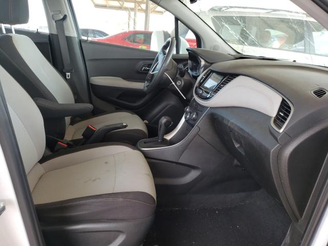 Photo 4 VIN: 3GNCJKSB4JL256433 - CHEVROLET TRAX LS 