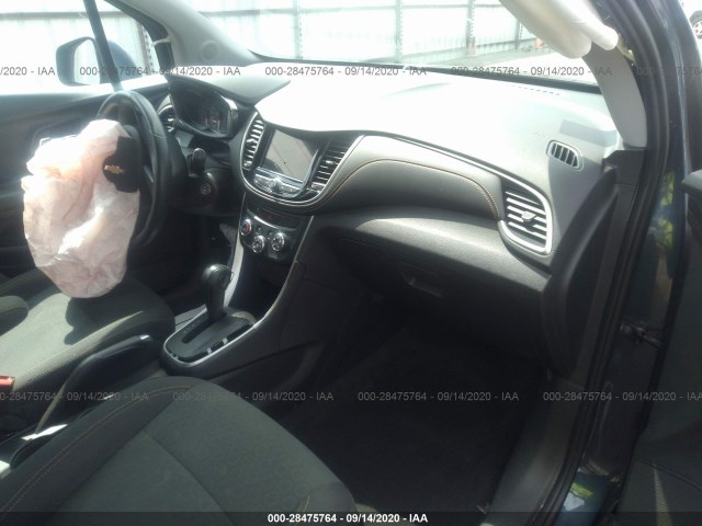 Photo 4 VIN: 3GNCJKSB4KL185137 - CHEVROLET TRAX 