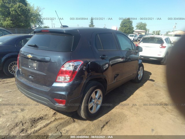 Photo 3 VIN: 3GNCJKSB4KL243344 - CHEVROLET TRAX 