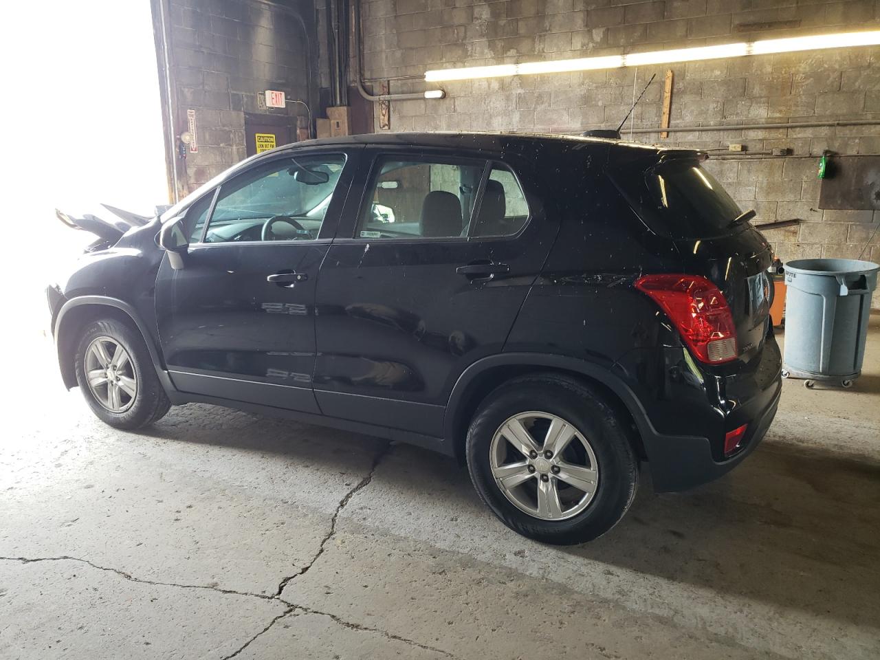 Photo 1 VIN: 3GNCJKSB4KL330905 - CHEVROLET TRAX 