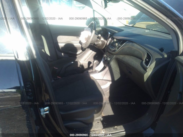 Photo 4 VIN: 3GNCJKSB4KL337336 - CHEVROLET TRAX 