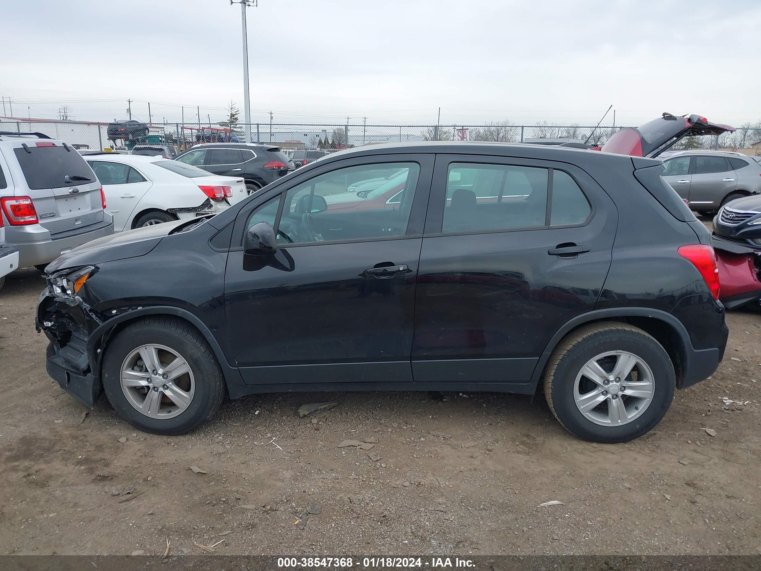 Photo 13 VIN: 3GNCJKSB4LL120693 - CHEVROLET TRAX 