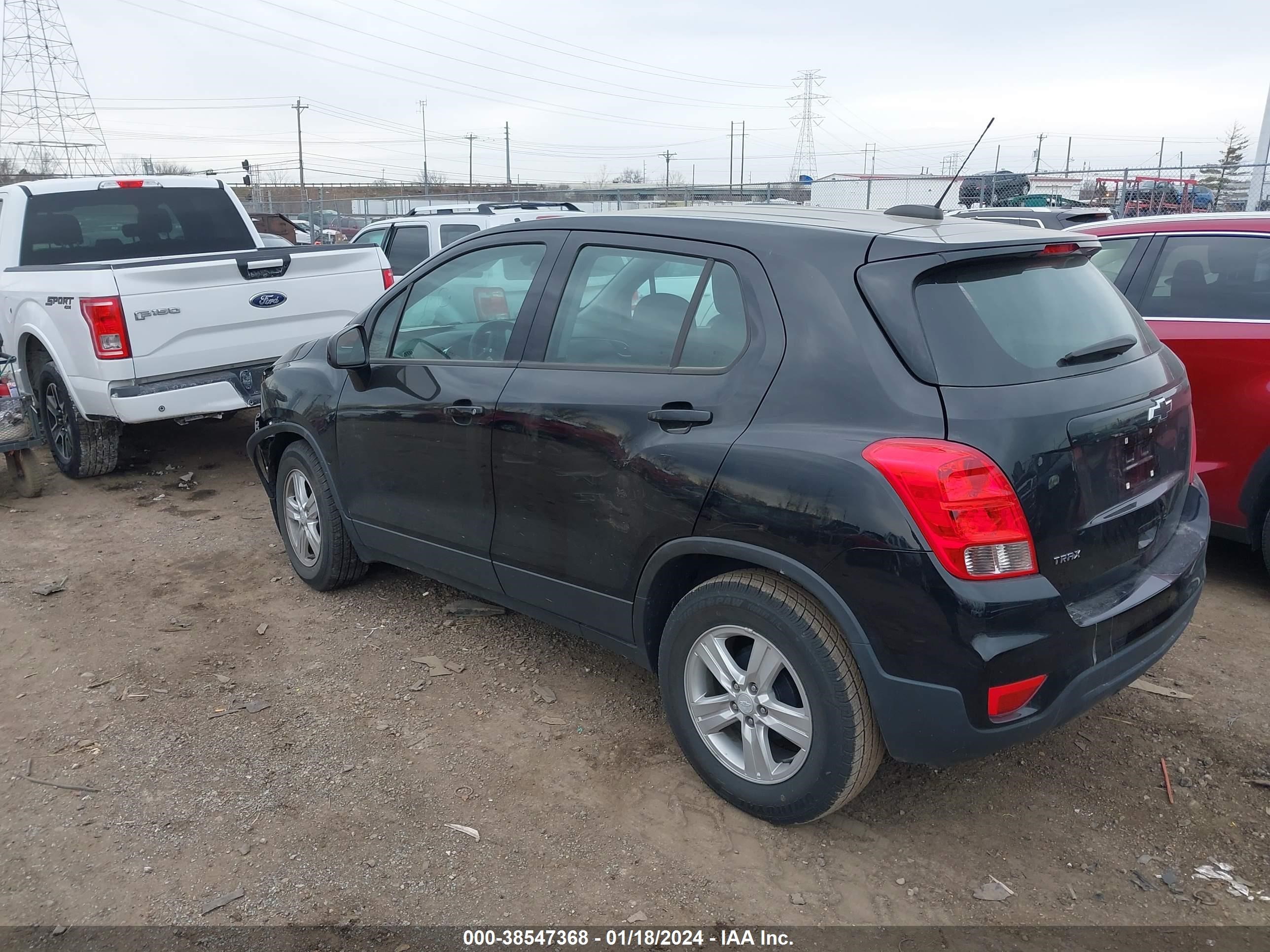 Photo 2 VIN: 3GNCJKSB4LL120693 - CHEVROLET TRAX 