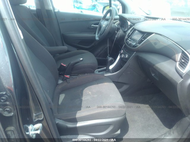 Photo 4 VIN: 3GNCJKSB4LL152866 - CHEVROLET TRAX 