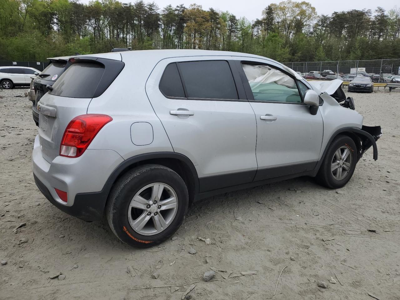 Photo 2 VIN: 3GNCJKSB4LL221300 - CHEVROLET TRAX 