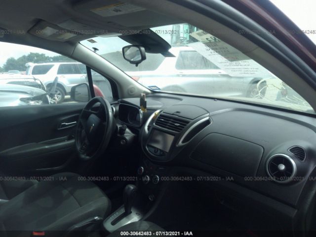 Photo 4 VIN: 3GNCJKSB5GL123429 - CHEVROLET TRAX 