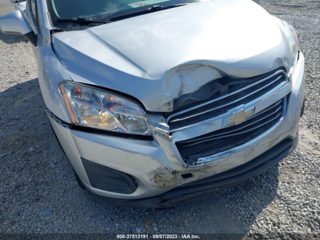 Photo 5 VIN: 3GNCJKSB5GL273802 - CHEVROLET TRAX 