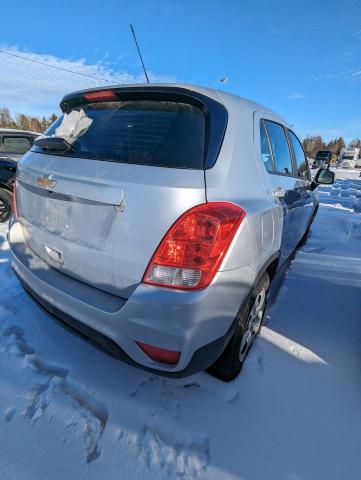 Photo 2 VIN: 3GNCJKSB5HL132648 - CHEVROLET TRAX 