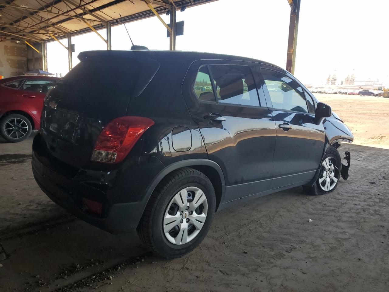 Photo 2 VIN: 3GNCJKSB5JL172752 - CHEVROLET TRAX 