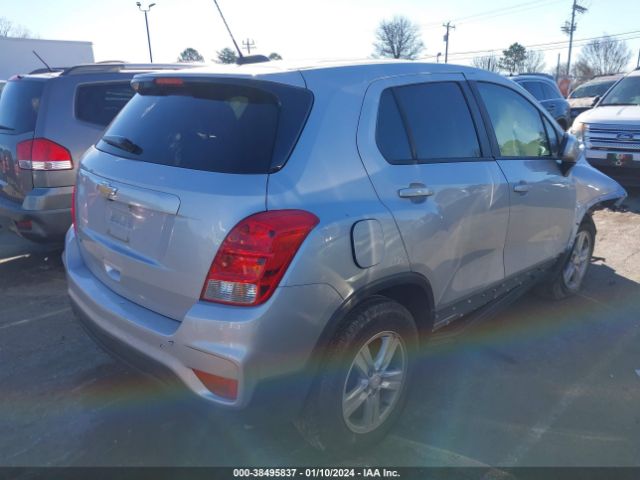 Photo 3 VIN: 3GNCJKSB5LL280890 - CHEVROLET TRAX 