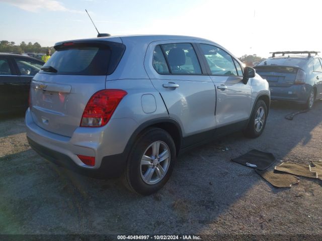 Photo 3 VIN: 3GNCJKSB5LL299388 - CHEVROLET TRAX 