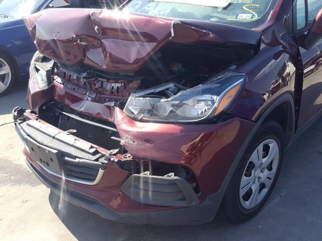 Photo 8 VIN: 3GNCJKSB6HL275477 - CHEVROLET TRAX LS 