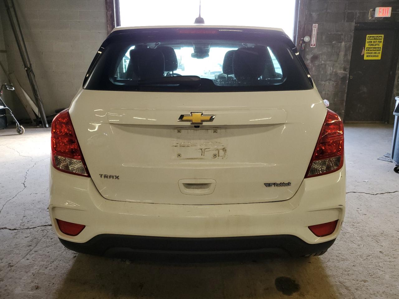 Photo 5 VIN: 3GNCJKSB6JL285321 - CHEVROLET TRAX 