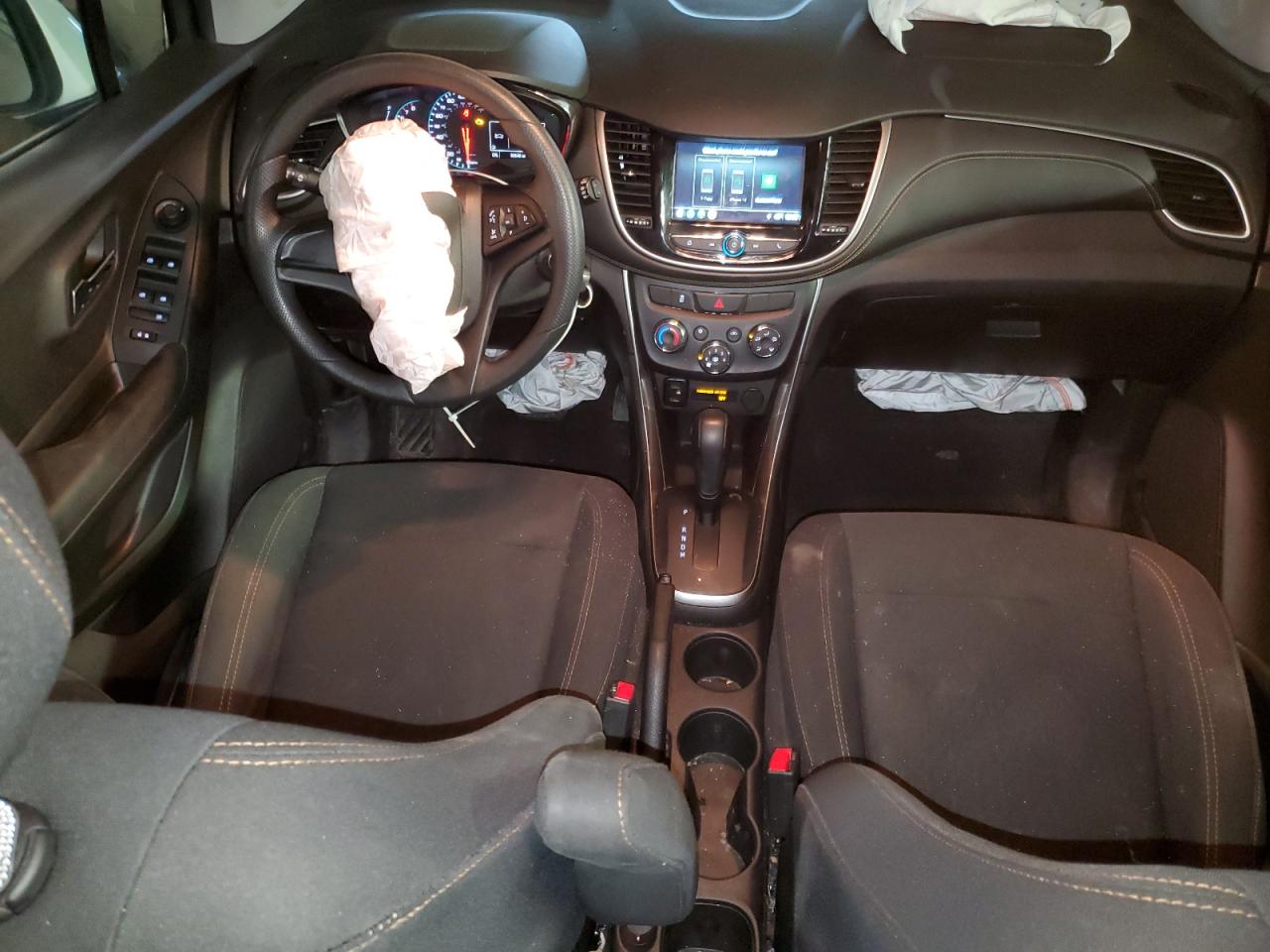 Photo 7 VIN: 3GNCJKSB6JL285321 - CHEVROLET TRAX 