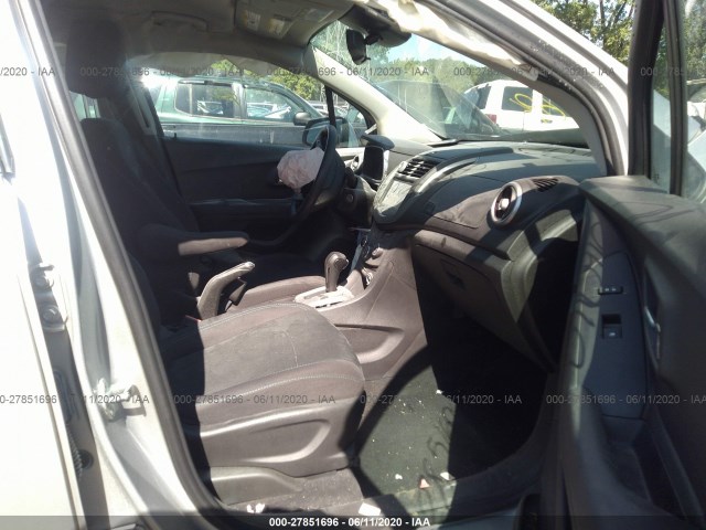 Photo 4 VIN: 3GNCJKSB7GL182434 - CHEVROLET TRAX 