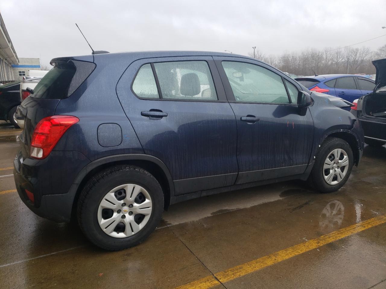 Photo 2 VIN: 3GNCJKSB7JL151305 - CHEVROLET TRAX 