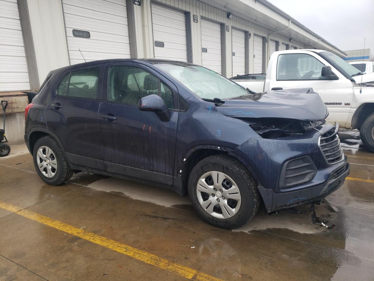 Photo 3 VIN: 3GNCJKSB7JL151305 - CHEVROLET TRAX 