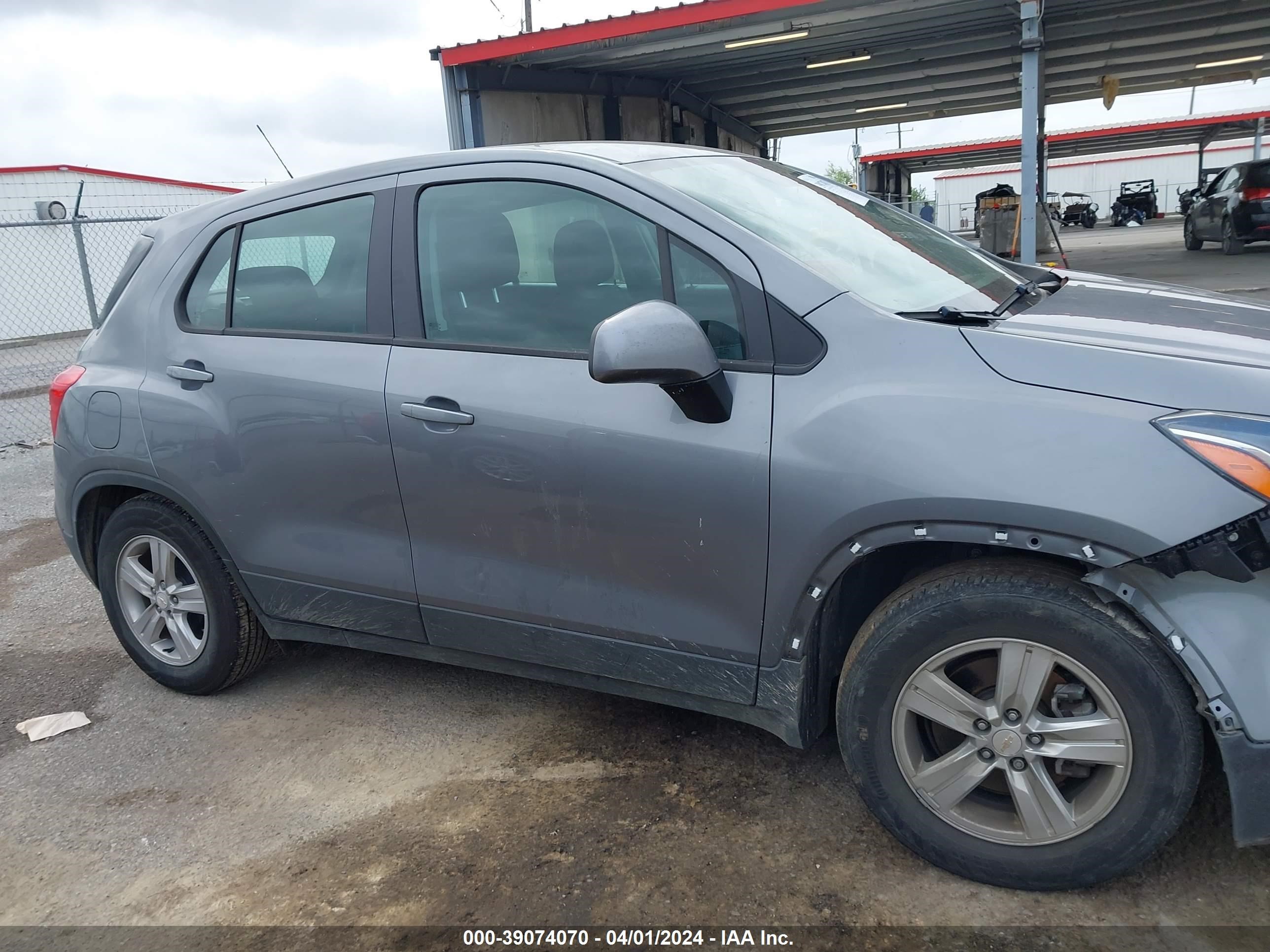 Photo 12 VIN: 3GNCJKSB7LL257420 - CHEVROLET TRAX 