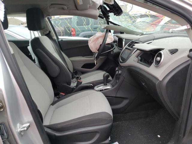 Photo 4 VIN: 3GNCJKSB8GL256671 - CHEVROLET TRAX LS 