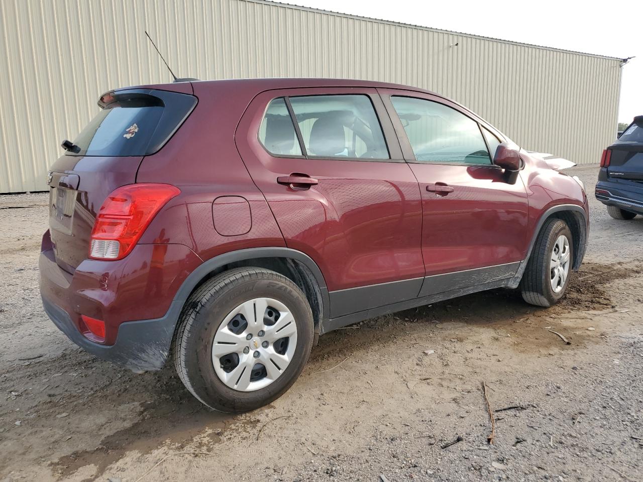 Photo 2 VIN: 3GNCJKSB8HL161710 - CHEVROLET TRAX 