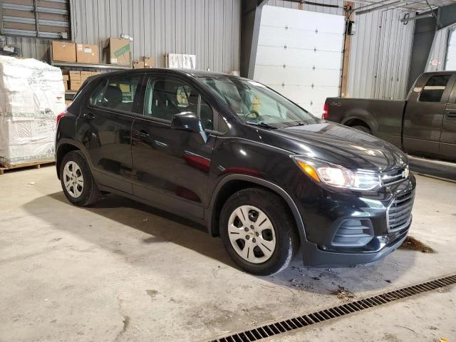 Photo 3 VIN: 3GNCJKSB8HL288957 - CHEVROLET TRAX LS 