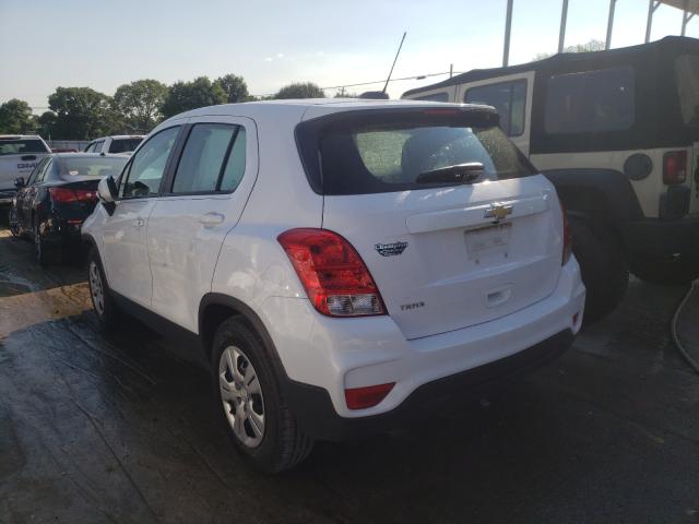 Photo 2 VIN: 3GNCJKSB8JL350623 - CHEVROLET TRAX LS 