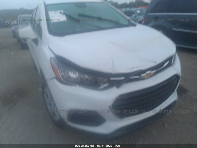 Photo 5 VIN: 3GNCJKSB8JL351674 - CHEVROLET TRAX 