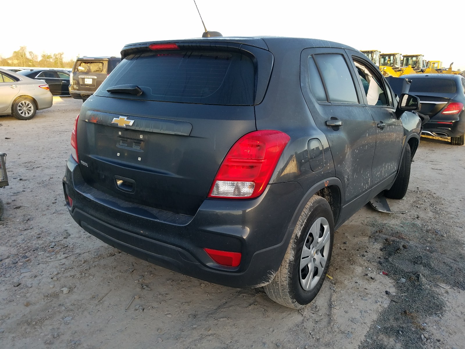 Photo 3 VIN: 3GNCJKSB8KL152609 - CHEVROLET TRAX LS 