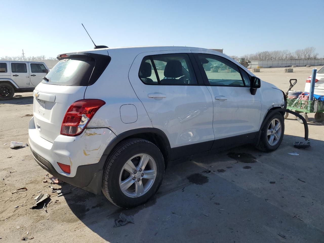 Photo 2 VIN: 3GNCJKSB8KL226496 - CHEVROLET TRAX 