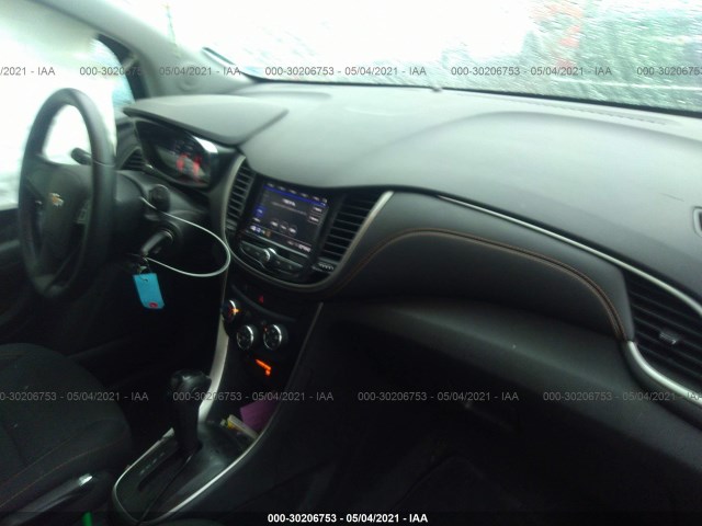 Photo 4 VIN: 3GNCJKSB8LL136993 - CHEVROLET TRAX 