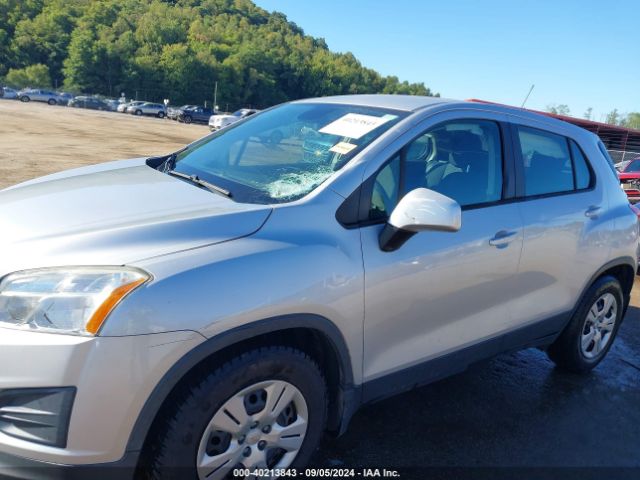 Photo 5 VIN: 3GNCJKSB9GL256694 - CHEVROLET TRAX 