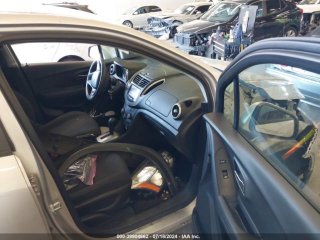 Photo 4 VIN: 3GNCJKSB9GL259188 - CHEVROLET TRAX 