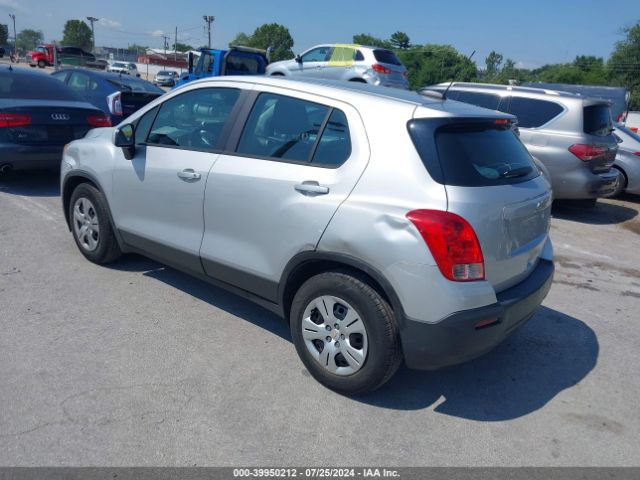 Photo 2 VIN: 3GNCJKSB9GL273656 - CHEVROLET TRAX 