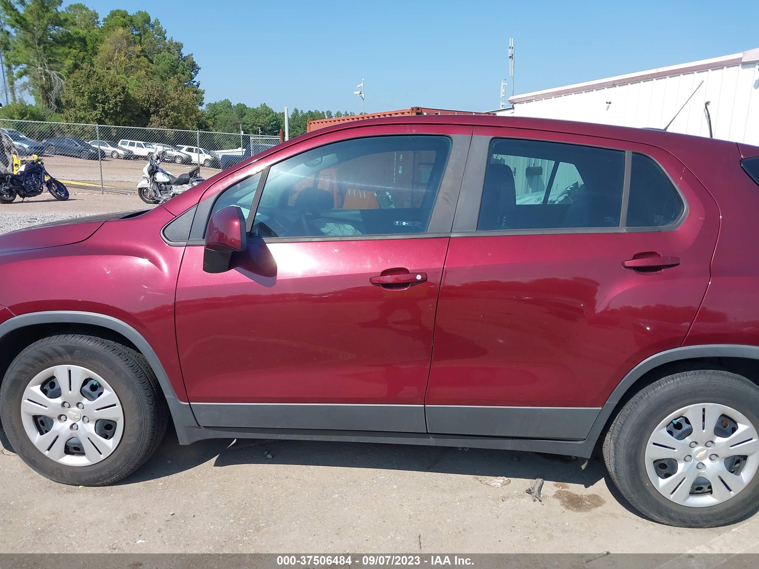 Photo 13 VIN: 3GNCJKSB9GL279828 - CHEVROLET TRAX 