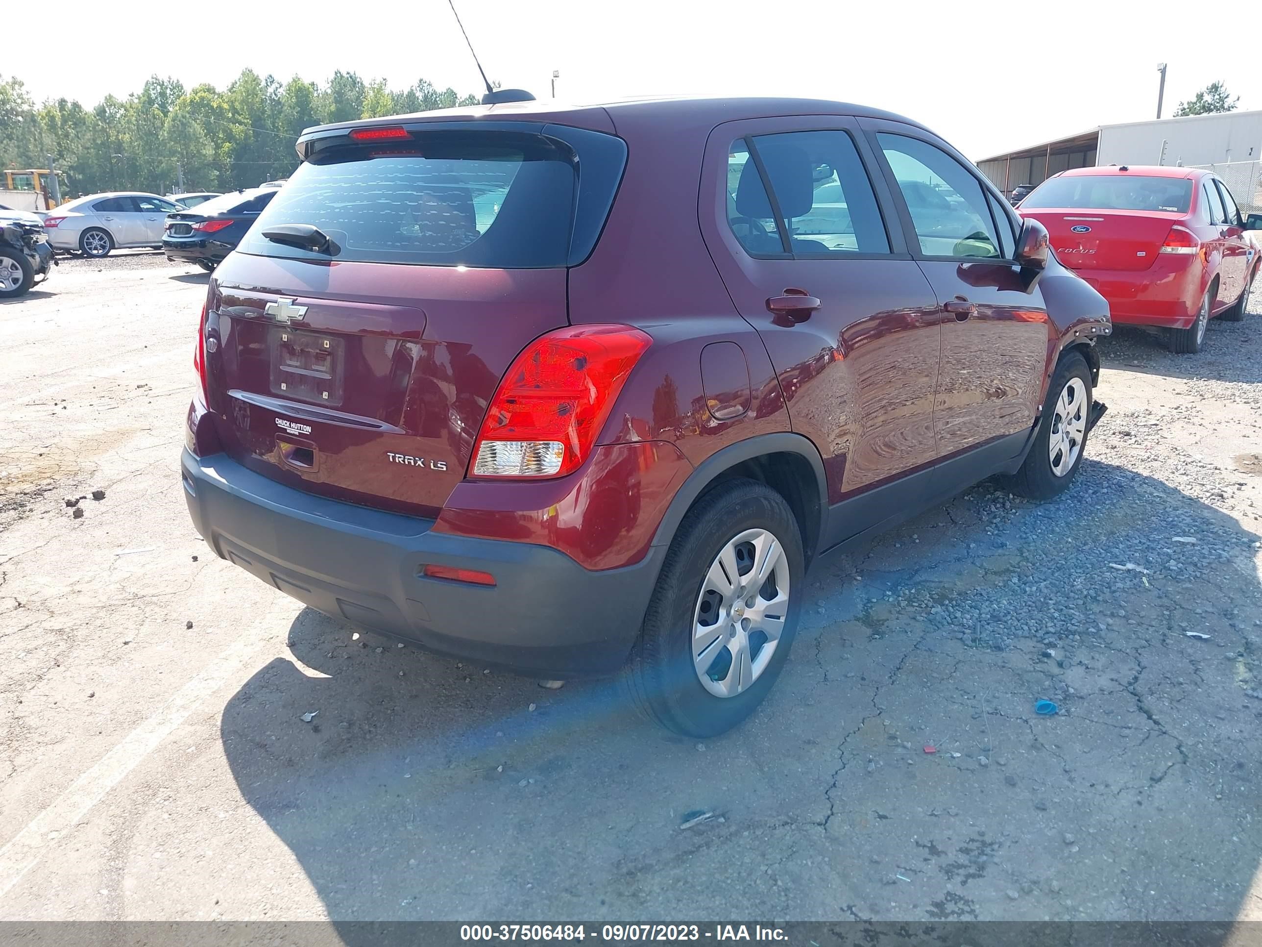 Photo 3 VIN: 3GNCJKSB9GL279828 - CHEVROLET TRAX 