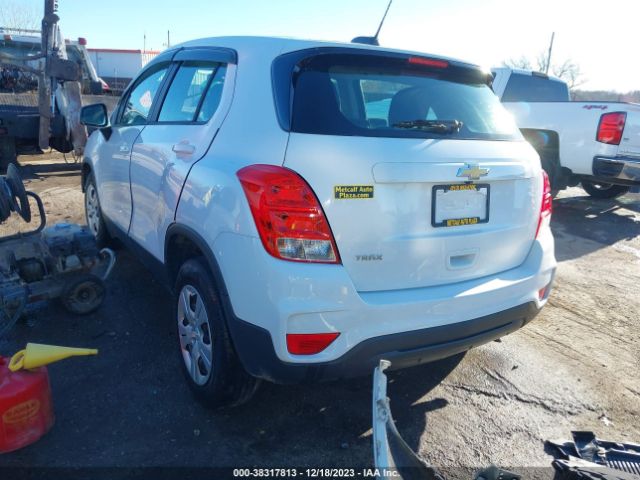 Photo 2 VIN: 3GNCJKSB9HL146410 - CHEVROLET TRAX 