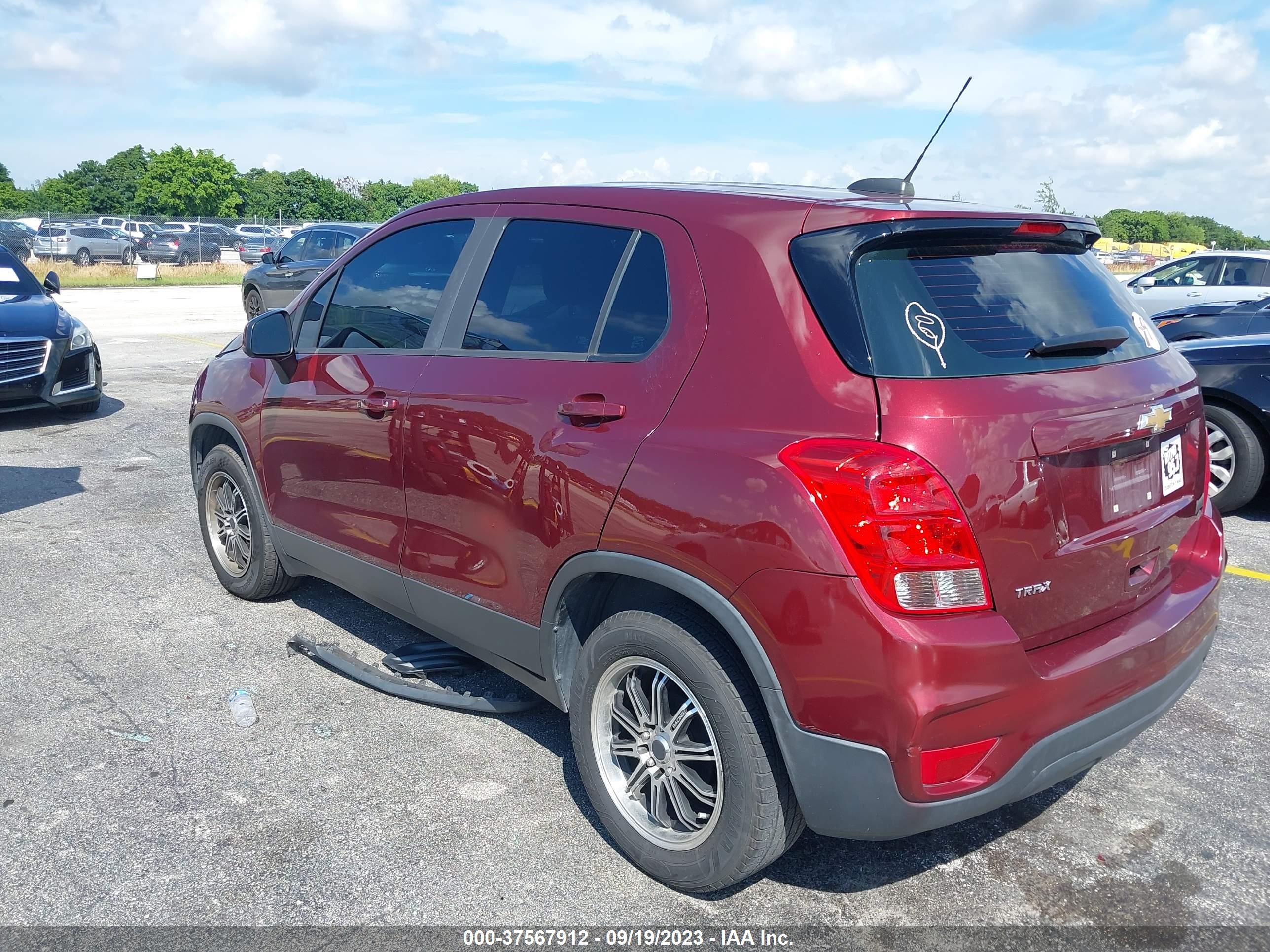 Photo 2 VIN: 3GNCJKSB9HL167841 - CHEVROLET TRAX 