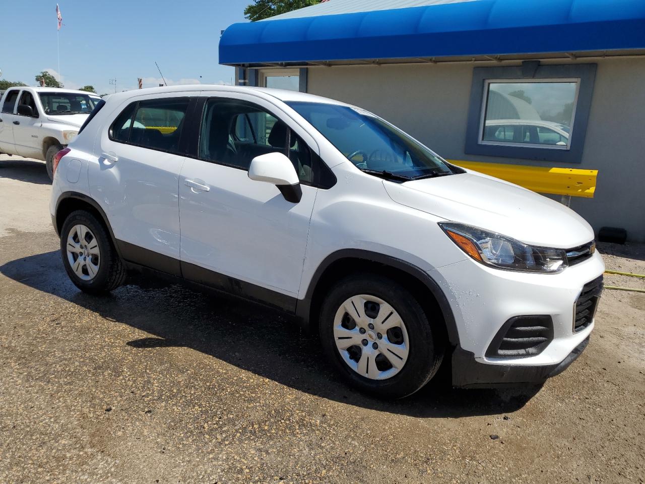 Photo 3 VIN: 3GNCJKSB9JL231754 - CHEVROLET TRAX 