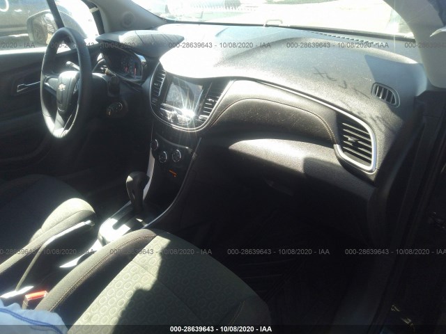 Photo 4 VIN: 3GNCJKSB9JL331532 - CHEVROLET TRAX 