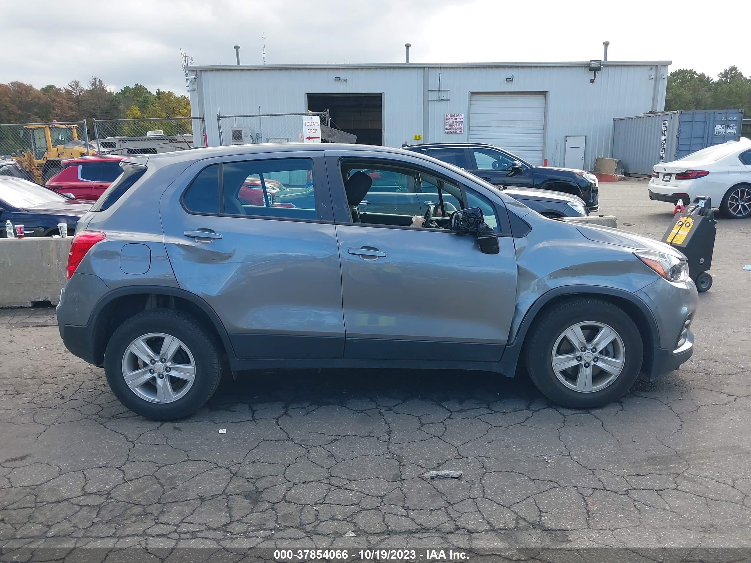 Photo 12 VIN: 3GNCJKSB9LL158629 - CHEVROLET TRAX 