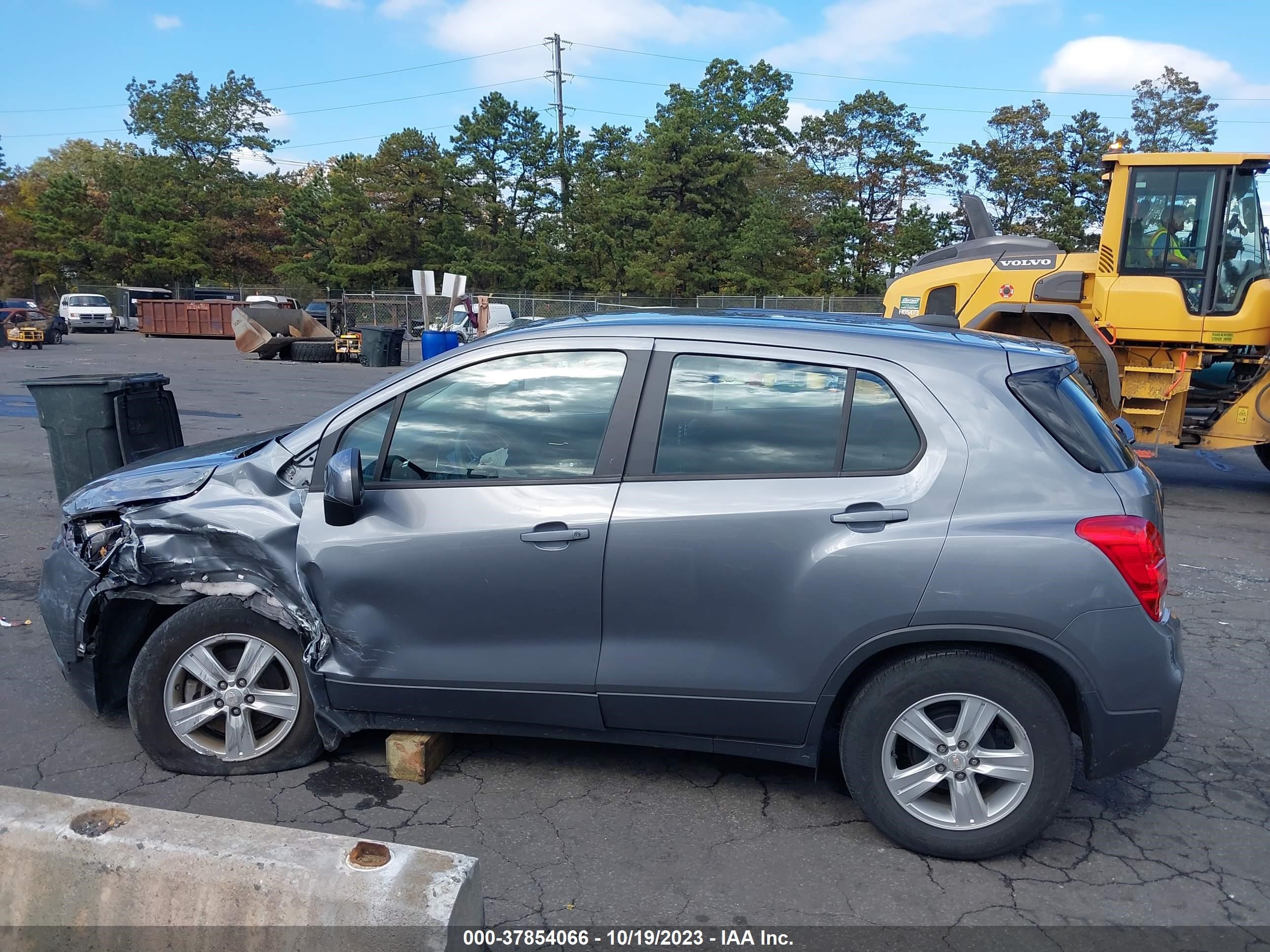 Photo 13 VIN: 3GNCJKSB9LL158629 - CHEVROLET TRAX 