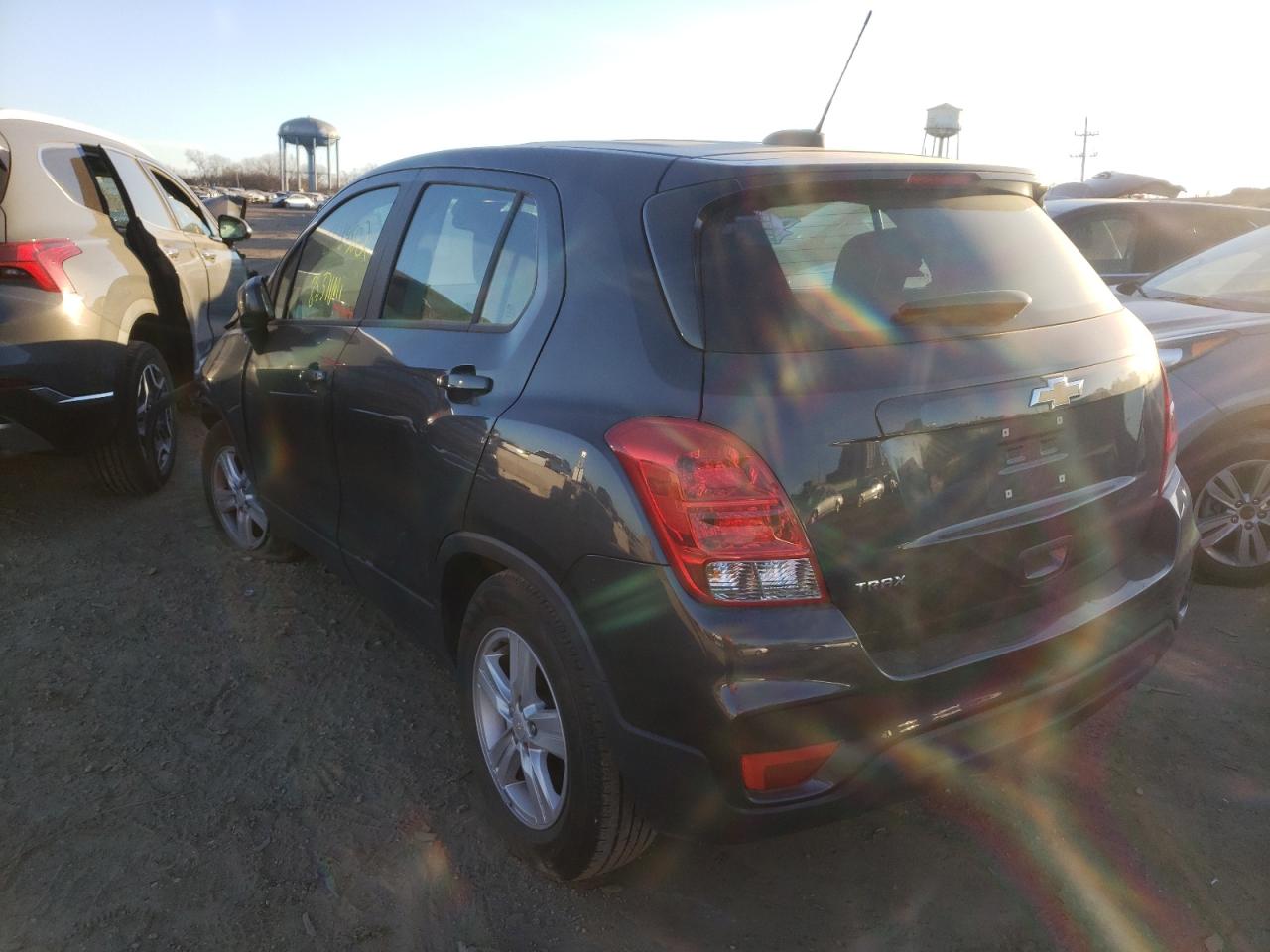 Photo 2 VIN: 3GNCJKSB9LL215461 - CHEVROLET TRAX 