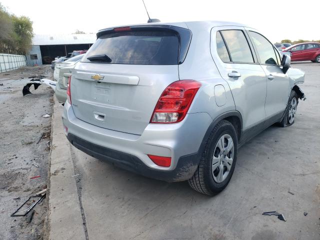 Photo 3 VIN: 3GNCJKSBXJL222402 - CHEVROLET TRAX LS 