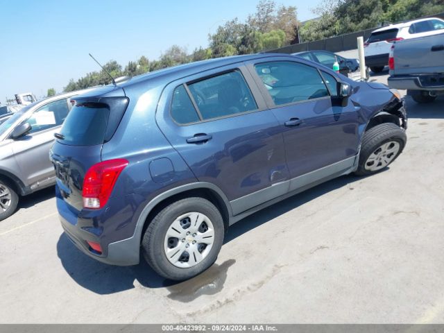 Photo 3 VIN: 3GNCJKSBXJL286861 - CHEVROLET TRAX 