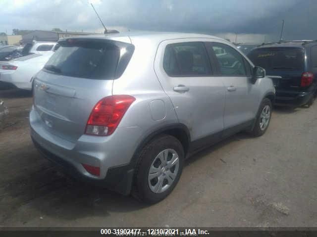 Photo 3 VIN: 3GNCJKSBXJL291168 - CHEVROLET TRAX 