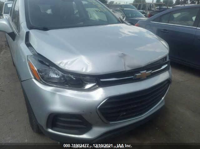 Photo 5 VIN: 3GNCJKSBXJL291168 - CHEVROLET TRAX 