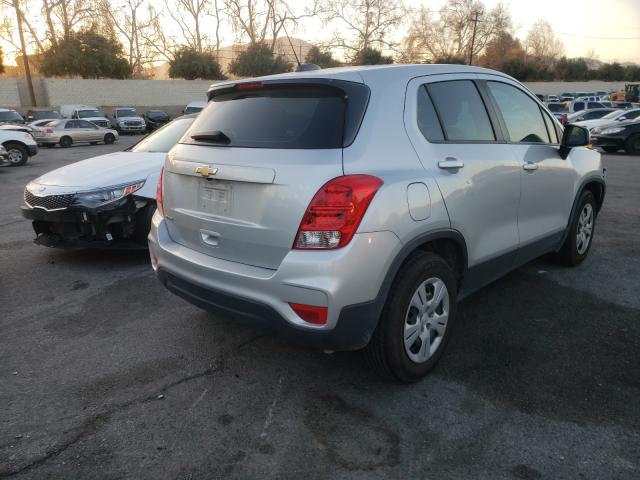 Photo 3 VIN: 3GNCJKSBXJL296645 - CHEVROLET TRAX LS 