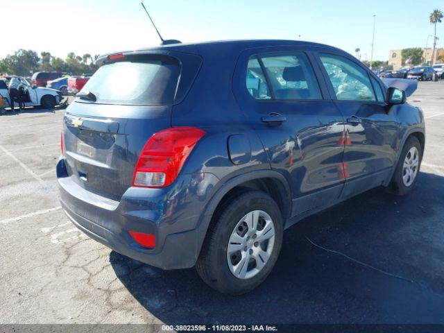 Photo 3 VIN: 3GNCJKSBXJL305246 - CHEVROLET TRAX 