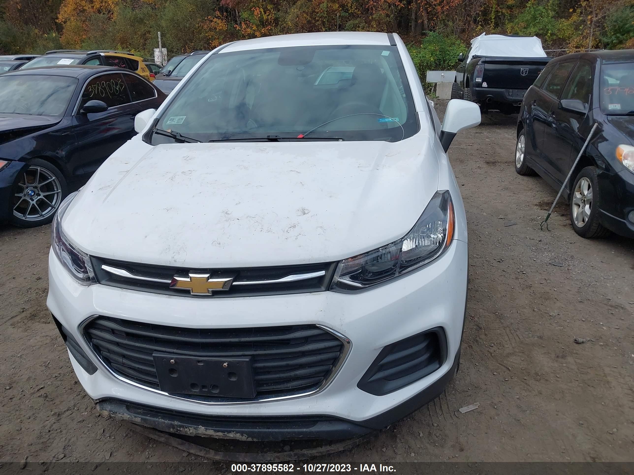 Photo 11 VIN: 3GNCJKSBXKL304423 - CHEVROLET TRAX 