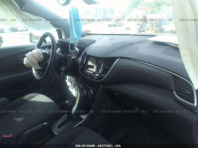 Photo 4 VIN: 3GNCJKSBXKL386251 - CHEVROLET TRAX 